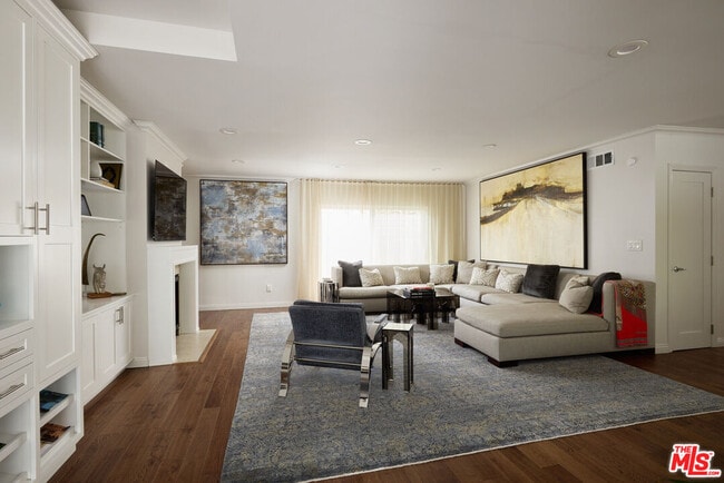 2737 Ellison Dr in Beverly Hills, CA - Building Photo - Building Photo
