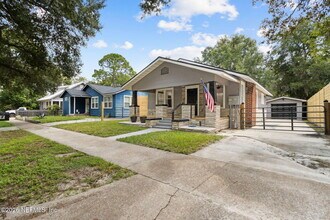 836 Lynton St in Jacksonville, FL - Building Photo - Building Photo