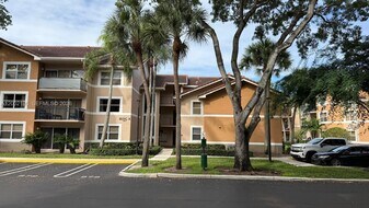 8871 Wiles Rd, Unit #208 in Coral Springs, FL - Building Photo