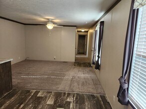 766 Virginia in Belleville, MI - Building Photo - Building Photo