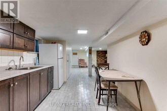 292 Silverthorn Ave in Toronto, ON - Building Photo - Building Photo