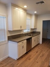 4031 Miller Way in Sacramento, CA - Foto de edificio - Building Photo