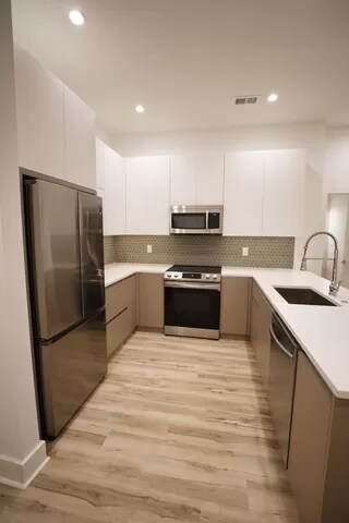 1155 Custer Ave SE, Unit 302 in Atlanta, GA - Building Photo