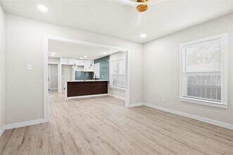 1300 E Baltimore Ave in Fort Worth, TX - Building Photo - Building Photo