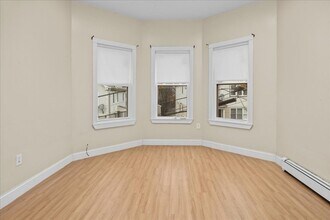 51-53 Dewey St-Unit -2 in Boston, MA - Foto de edificio - Building Photo
