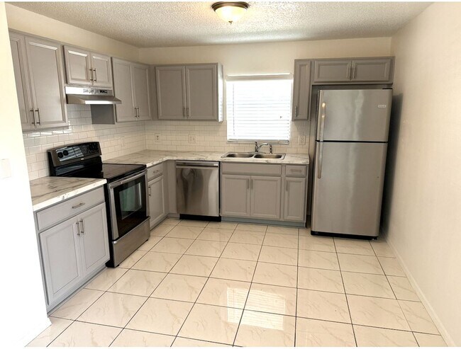 2135 Jessa Dr in Kissimmee, FL - Building Photo - Building Photo
