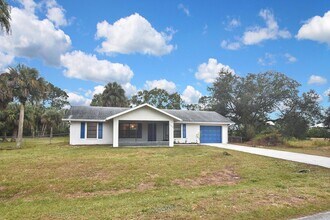 1202 E 7th St in Lehigh Acres, FL - Building Photo - Building Photo