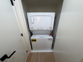 3112 Emmons Ave, Unit 203 in Brooklyn, NY - Foto de edificio - Building Photo