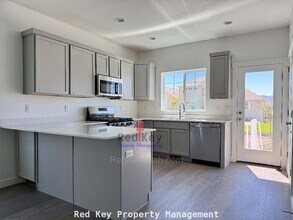 1115 Sparrow Way, Stansbury Park in Stansbury Park, UT - Building Photo - Building Photo