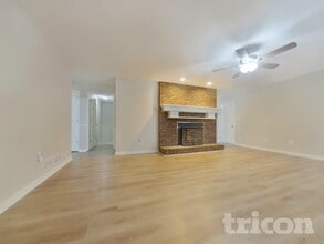 5681 Lanny Dr, Unit 107 in Powder Springs, GA - Building Photo - Building Photo