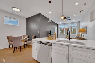 4022 S Calumet Ave-Unit -Unit 1 in Chicago, IL - Building Photo - Building Photo