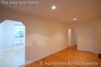 60 Brattle St, Unit #602 in Cambridge, MA - Foto de edificio - Building Photo