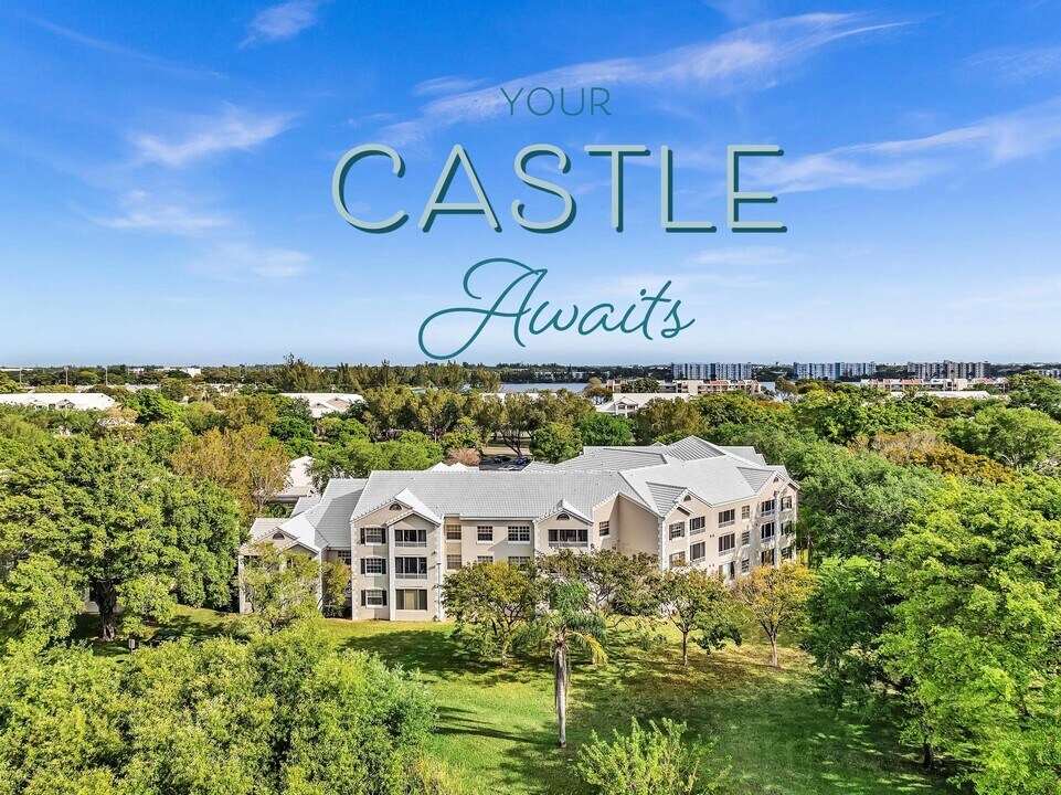 2810 N Oakland Forest Dr in Oakland Park, FL - Foto de edificio