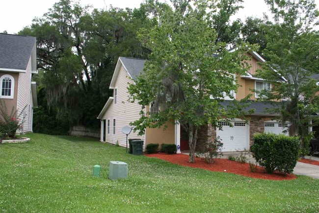 2800 Summer Meadow Dr in Tallahassee, FL - Building Photo - Building Photo