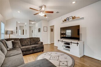 6049 Urbano Bnd in Round Rock, TX - Building Photo - Building Photo