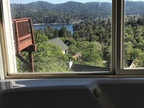 28715 Bryce Dr in Lake Arrowhead, CA - Building Photo - Building Photo