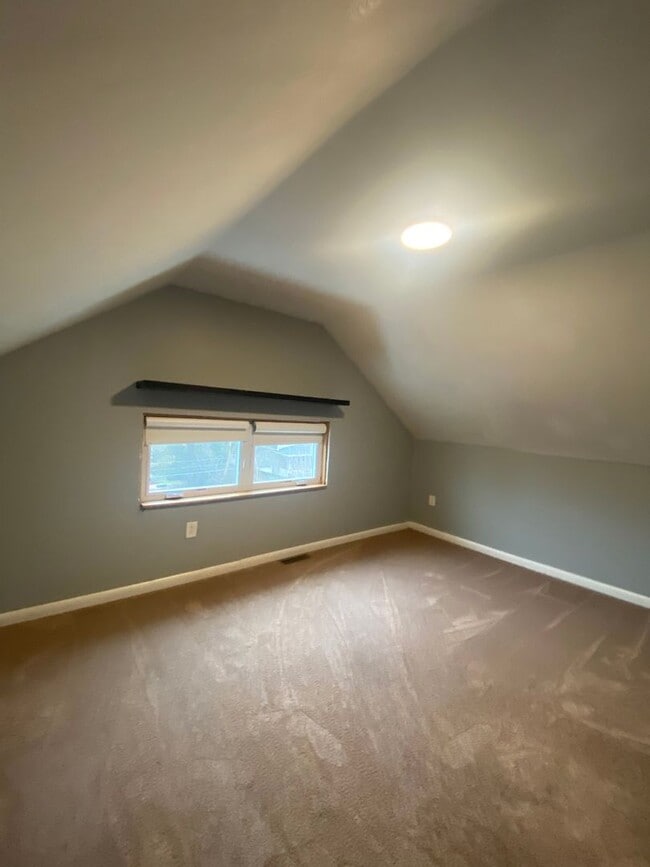 233 S State Rd in Upper Darby Township, PA - Building Photo - Building Photo