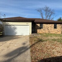 3309 W Riverside St in Springfield, MO - Building Photo