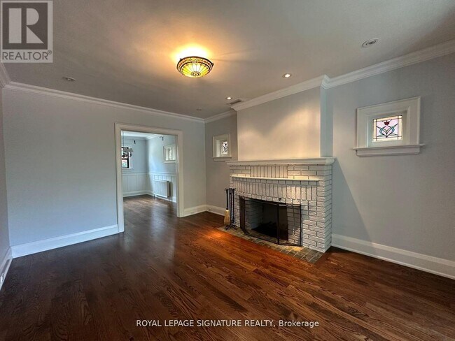 241 Deloraine Ave in Toronto, ON - Building Photo - Building Photo