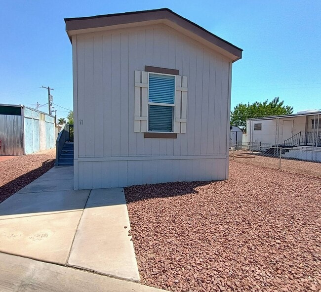 11 Bon Rea Cir in Las Vegas, NV - Building Photo - Building Photo