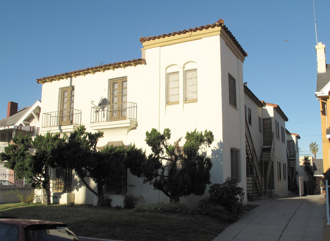 737 Crenshaw Blvd in Los Angeles, CA - Foto de edificio - Building Photo