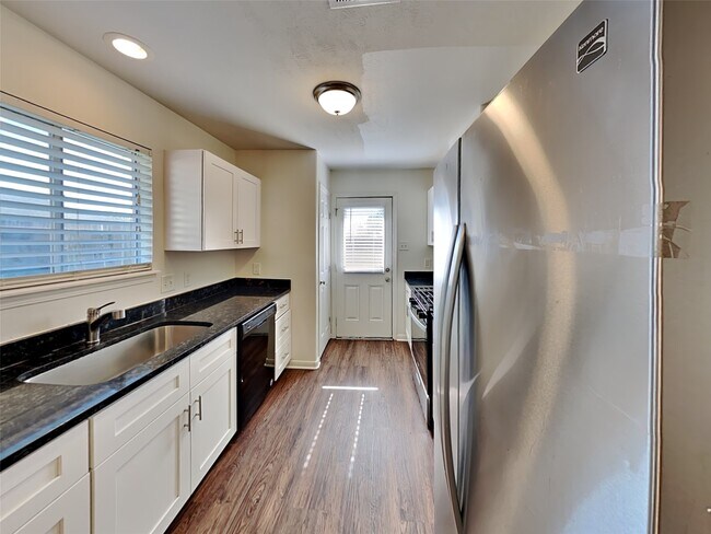 13210 Ambrosa Dr in Houston, TX - Building Photo - Building Photo