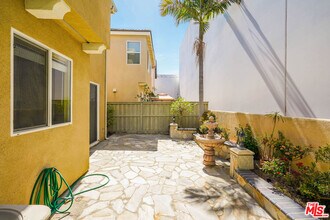 1241 Ivy Terrace in Torrance, CA - Building Photo - Building Photo