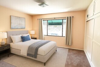 506 Flores St in West Hollywood, CA - Building Photo - Building Photo