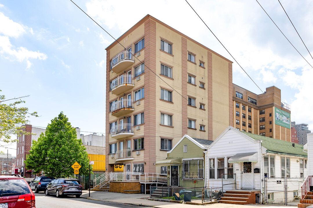 2854 Brighton 4th St in Brooklyn, NY - Building Photo