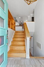 9032 34th Ave SW in Seattle, WA - Building Photo - Building Photo