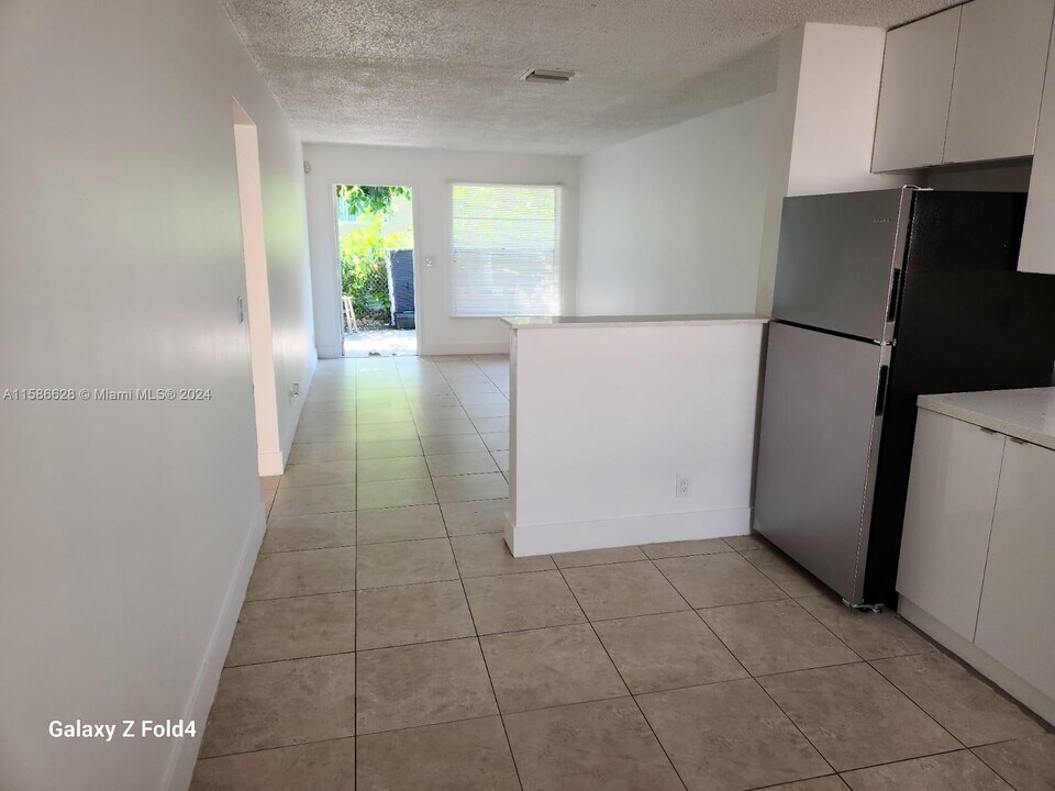 711 14th St-Unit -1 in West Palm Beach, FL - Building Photo
