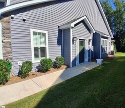 22 Creekhaven Ln in Taylors, SC - Building Photo - Building Photo