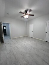 4529 Galesburg St in Houston, TX - Foto de edificio - Building Photo
