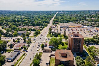 724 Fanshawe Park Rd E in London, ON - Building Photo - Building Photo