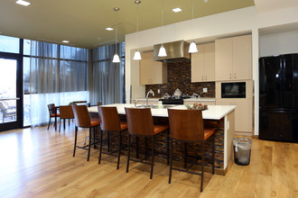 Residences at University Hills in Denver, CO - Foto de edificio - Interior Photo