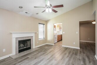 9743 Centennial Ct in Avon, IN - Building Photo - Building Photo