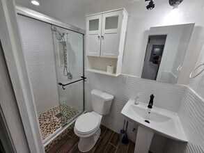 274 Graff Ave in Bronx, NY - Building Photo - Building Photo
