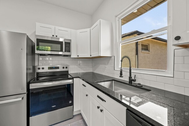 512 Granville Dr SW in Winston-Salem, NC - Building Photo - Building Photo