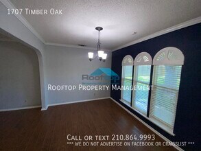 1707 Timber Oak St in San Antonio, TX - Building Photo - Building Photo