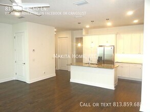 817 Oak Bend Ln in Dunedin, FL - Building Photo - Building Photo