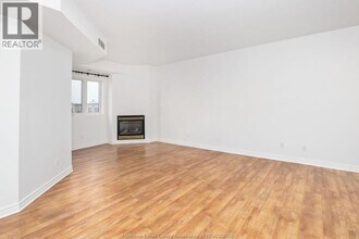 1855 Normandy St in Windsor, ON - Building Photo - Building Photo