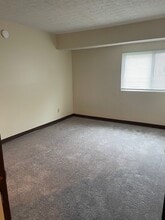 Hickory Way Apartments in Milton, WV - Building Photo - Building Photo