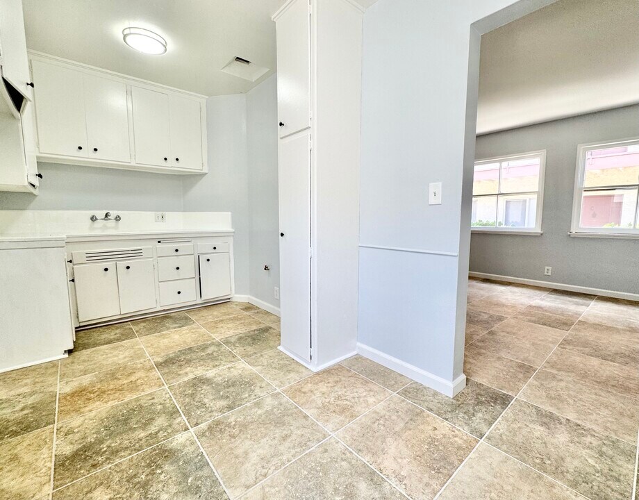 12715 Venice Blvd. in Los Angeles, CA - Building Photo