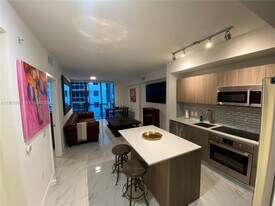 201 SW 17th Rd in Miami, FL - Building Photo