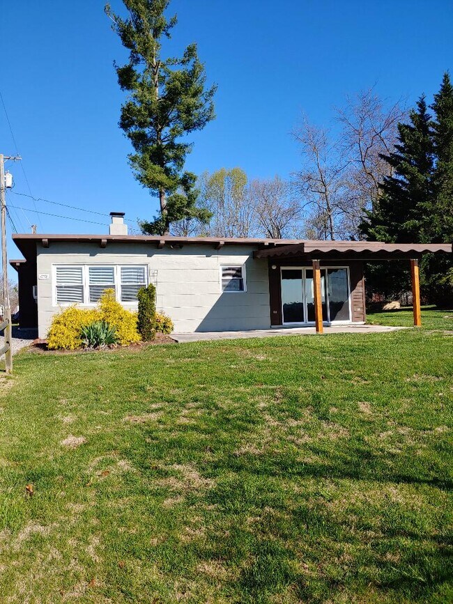 4758 Lakeland Rd Rentals in Dublin, VA