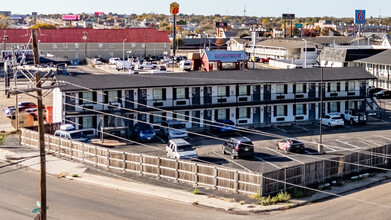 Atrea Inn in Amarillo, TX - Building Photo - Building Photo