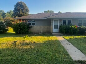 1406 Kenton St in Leavenworth, KS - Building Photo