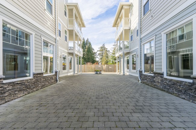 Terrell Creek Landing Condominium in Blaine, WA - Foto de edificio - Building Photo