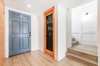 11911 Magnolia Blvd in Valley Village, CA - Building Photo - Building Photo