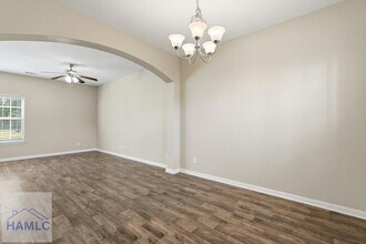 374 Mill Pond Ln in Ludowici, GA - Foto de edificio - Building Photo